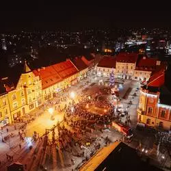 Miko&#322;ów bije rekord podczas 33. Fina&#322;u WO&#346;P – niesamowity wynik i atrakcje na Rynku [FOTO]