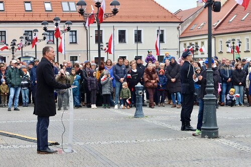 Mikołowianie uczcili 107. rocznicę Niepodległości – msza, pochód i składanie kwiatów