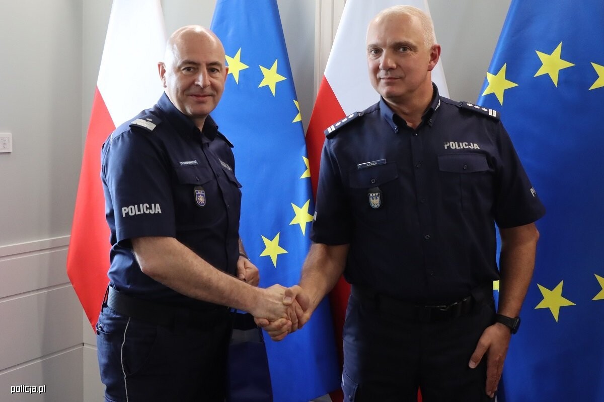 Spotkanie w MSWiA i KGP z mikołowskimi policjantami, którzy uratowali 6-letniego chłopca przed nadjeżdżającym pociągiem / fot. MSWiA, Andrzej Chyliński Gazeta Policyjna
