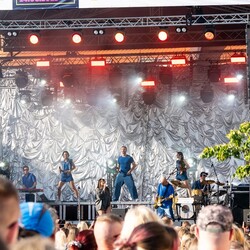 Muzyczne emocje w sercu Miko&#322;owa! Ewa Farna, Zespó&#322; &#321;zy i KOMODO porwali publiczno&#347;&#263;