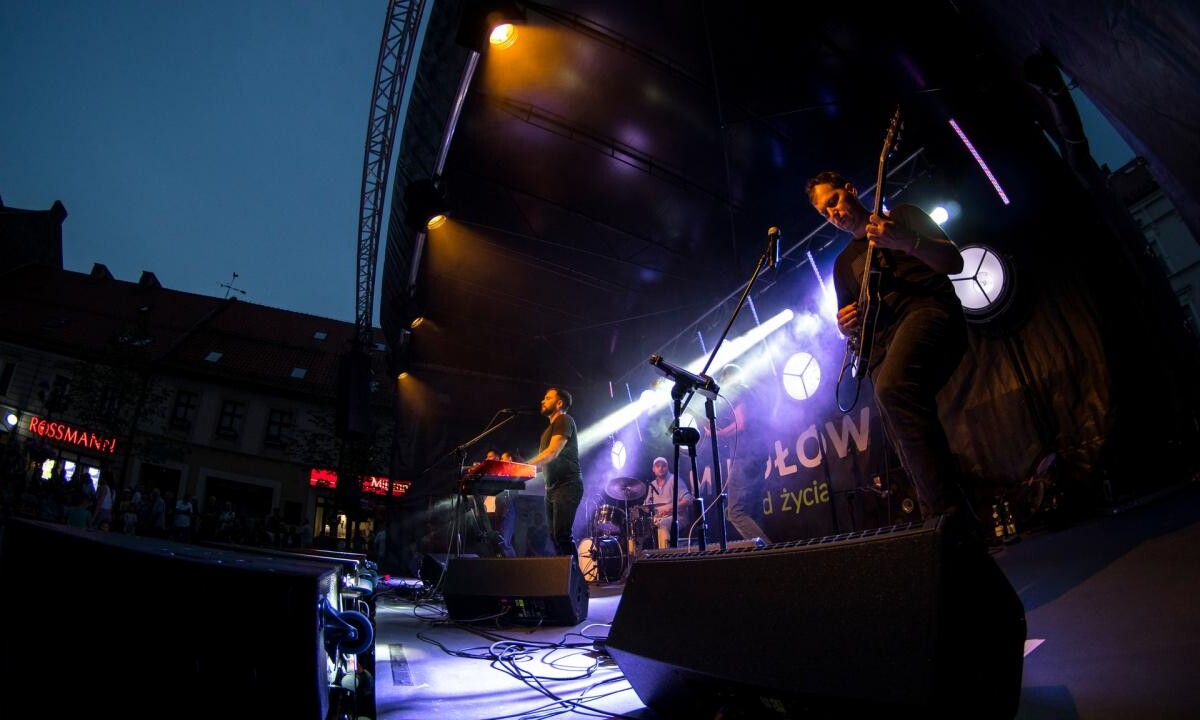 Miniony piątek był niezapomnianym wieczorem dla wszystkich miłośników muzyki, którzy zgromadzili się na koncercie Nat Osborn Band w Mikołowie / fot. EmK4