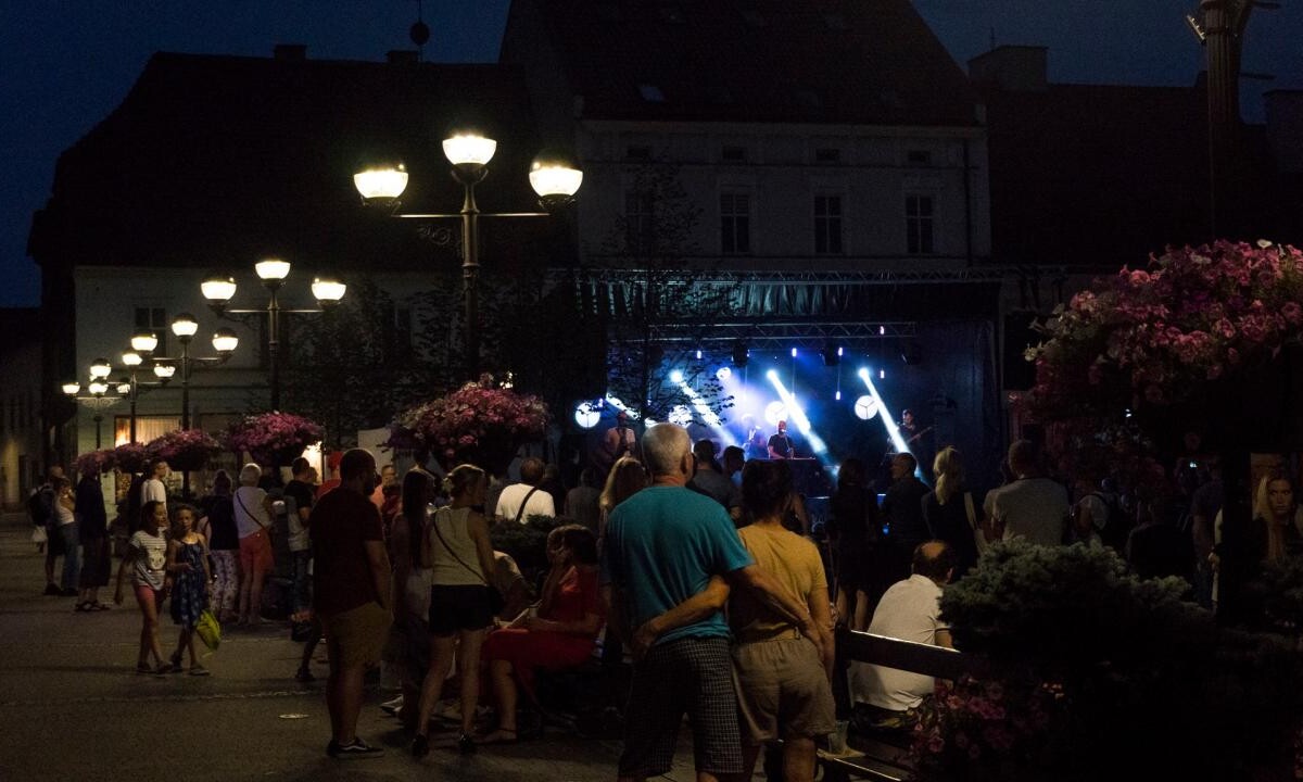 Miniony piątek był niezapomnianym wieczorem dla wszystkich miłośników muzyki, którzy zgromadzili się na koncercie Nat Osborn Band w Mikołowie / fot. EmK4
