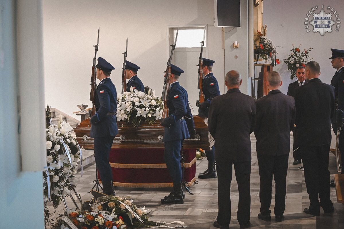 Ostatnie pożegnanie podkom. Dariusza Stypuły / fot. KPP Mikołów