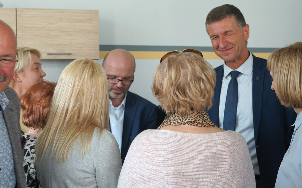 Tłumy mikołowian na otwarciu Klubu Seniora na Osiedlu Mickiewicza. Tu od kwietnia będzie biło serce najstarszych mieszkańców Mikołowa. Na inauguracji klubu pojawili się przedstawiciele władz Mikołowa i miejscy radni.