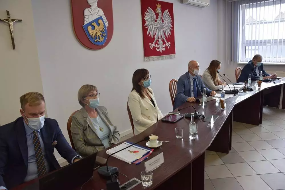 Podsumowanie sesji Rady Powiatu / fot. Starostwo powiatowe w Mikołowie