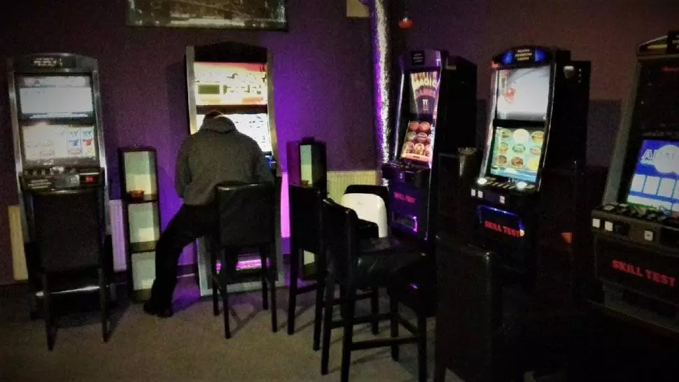 Policjanci z Miko&#322;owa zabezpieczyli nielegalne automaty do gier hazardowych
