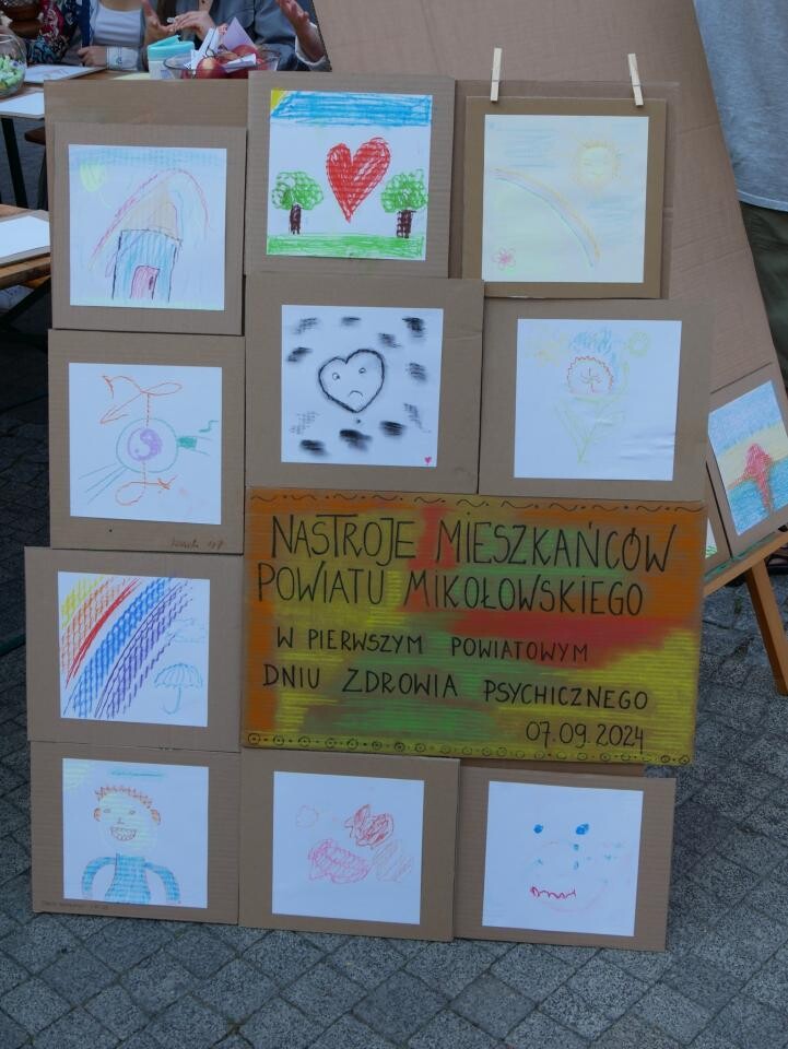 W sobotę, 7 września, mikołowski rynek wypełnił się tłumem osób, które przybyły, by wziąć udział w pierwszym Powiatowym Dniu Zdrowia Psychicznego / fot. Aktualności Powiatu Mikołowskiego FB