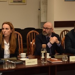 Radni Rady Powiatu Miko&#322;owskiego omówili stan dróg i plany inwestycji drogowych