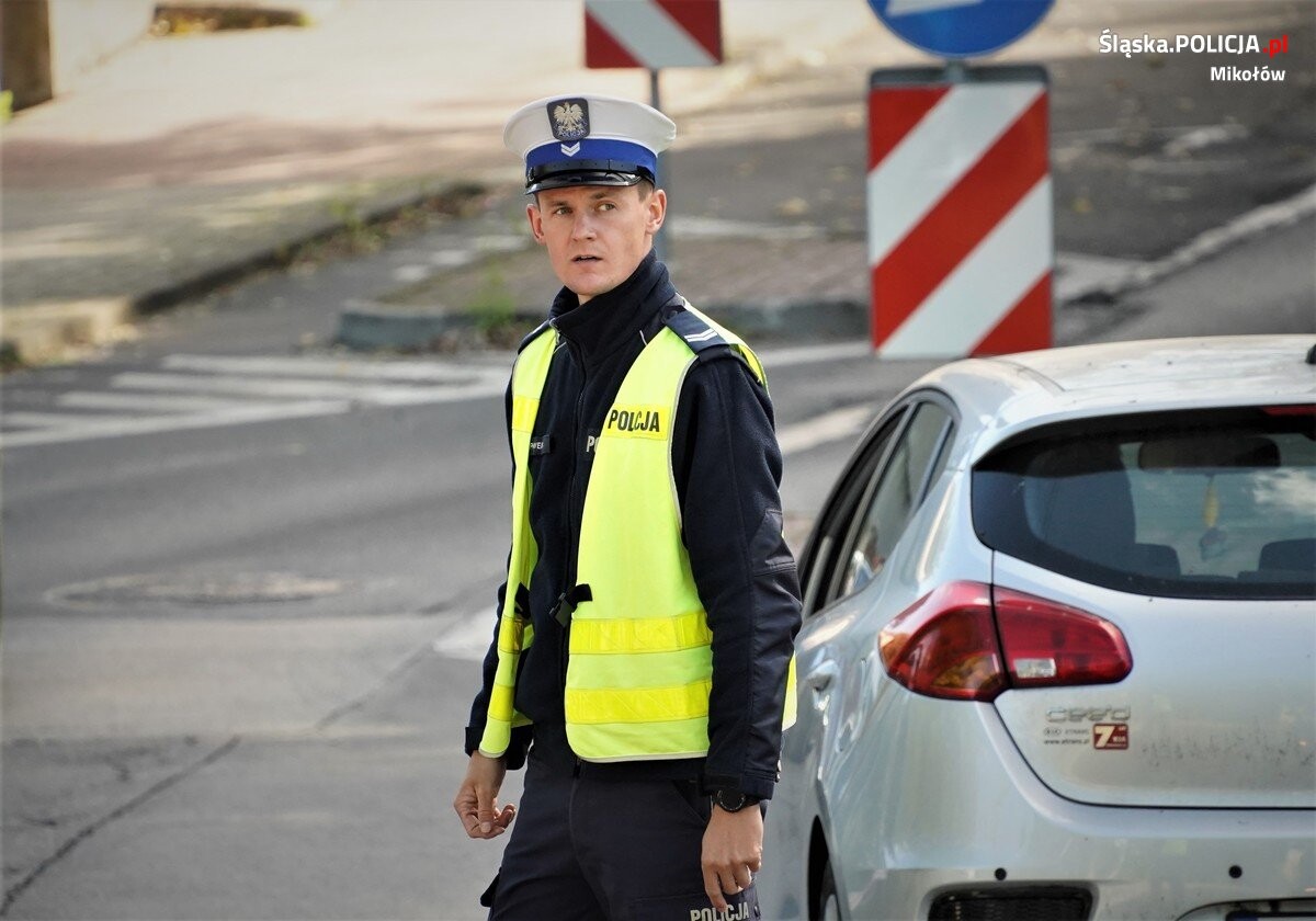 W sobotnie przedpołudnie na mikołowskim rynku odbyła się impreza w ramach profilaktycznej kampanii "Różowy Mikołów"/ fot. KPP Mikołów