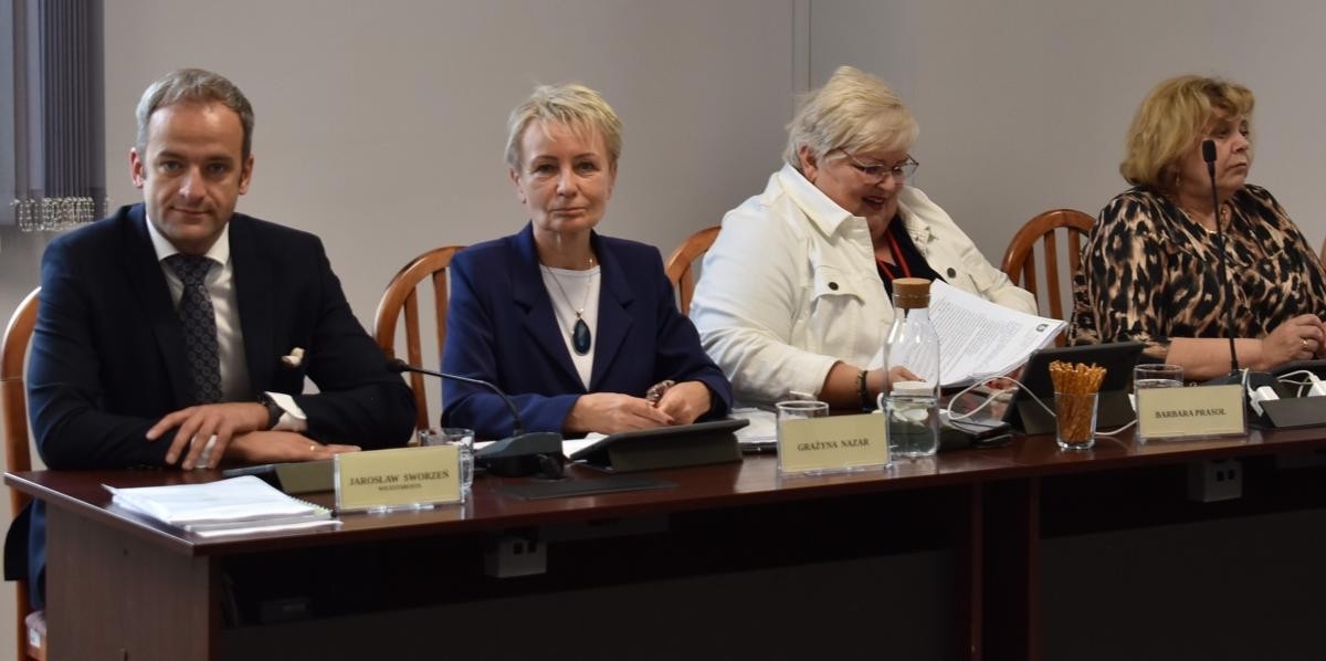 28 maja 2025 r. odbyła się absolutoryjna sesja Rady Powiatu Mikołowskiego / fot. Aktualności Powiatu Mikołowskiego