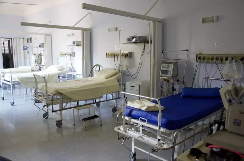 Śląskie: 9 pacjentów przeniesionych do innych województw, premier w punkcie szczepień
