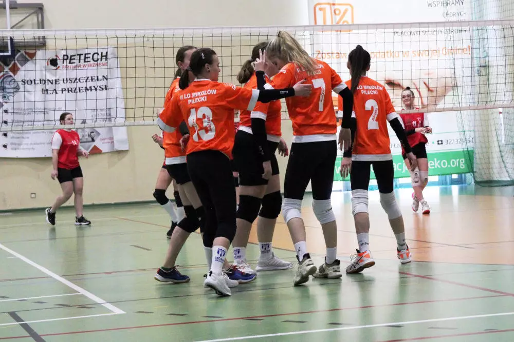 Uczniowie "Miarki" zwycięzcami w współzawodnictwie sportowym szkół powiatu mikołowskiego/fot. II LO w Mikołowie