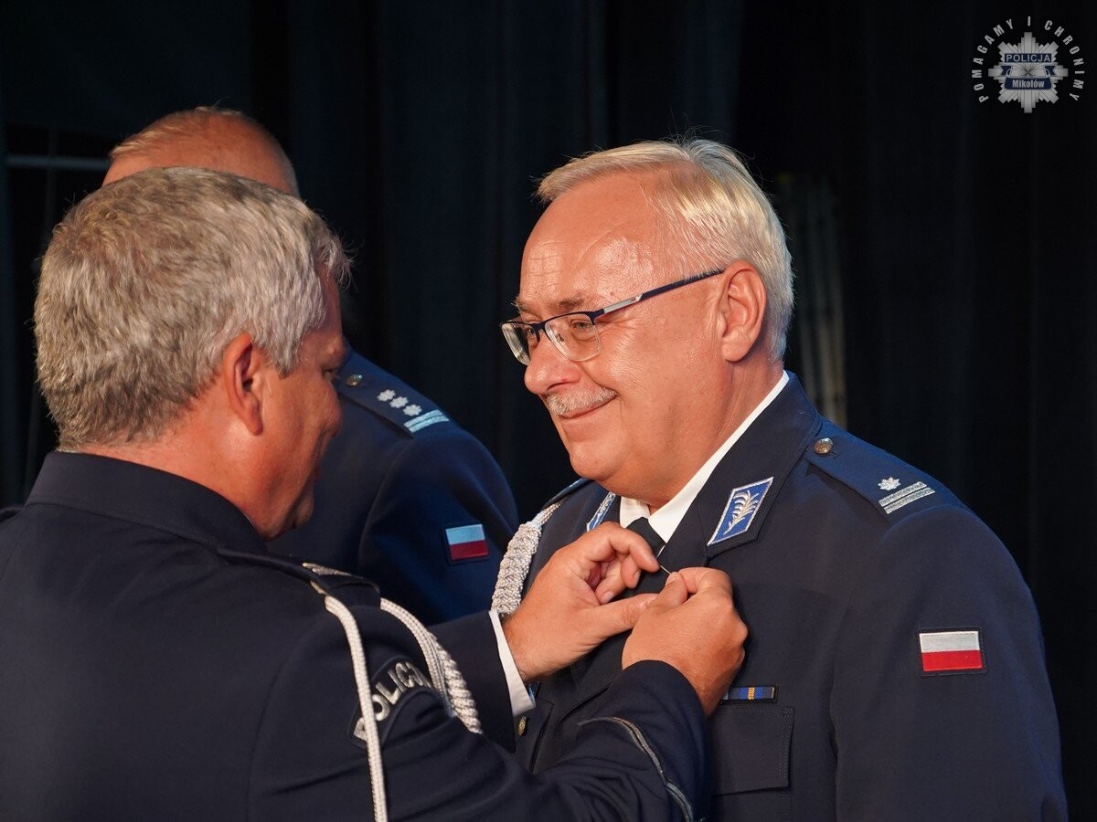 Uroczysta zbiórka z okazji Święta Policji odbyła się w MDK Mikołów / fot. KPP Mikołów