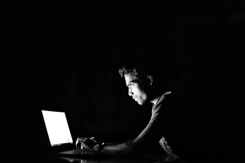 Uwaga na oszustów wykorzystujących zmianę systemu nadawania naziemnej telewizji cyfrowej