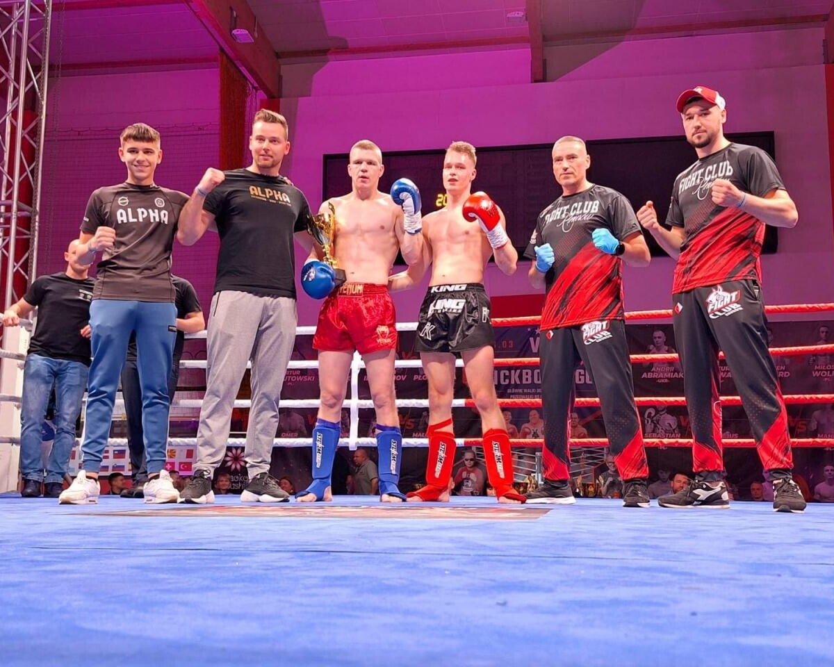 W sobotę tj. 16 marca br. w Hali Sportowej MOSiR odbyła się VI Charytatywna Gala Kickboxingu dla Adriana i Darka, którzy cierpią na bardzo poważne schorzenia / fot. Flash K1 Mikołów