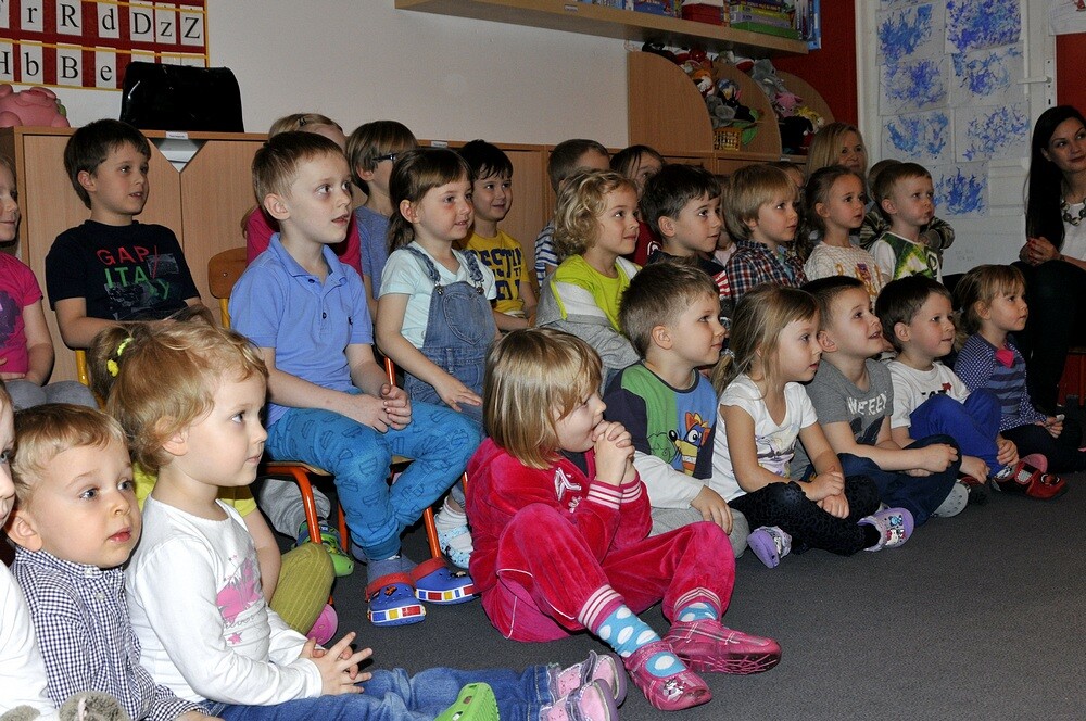 Przedstawienie w przedszkolu "Zaczarowany ogród"