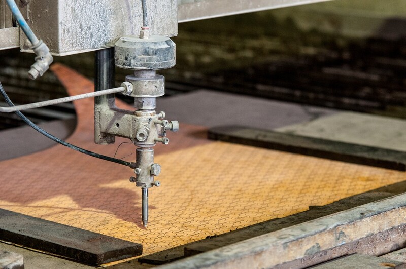 WaterJet &#8211; czy warto korzystać z lasera wodnego?