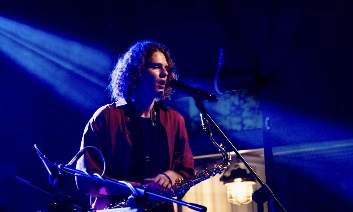 W piątkowy wieczór, 23 sierpnia 2024 roku, na Rynku w Mikołowie odbył się kolejny koncert z cyklu “Letnie Granie” / fot.UM Mikołów (EmK4)
