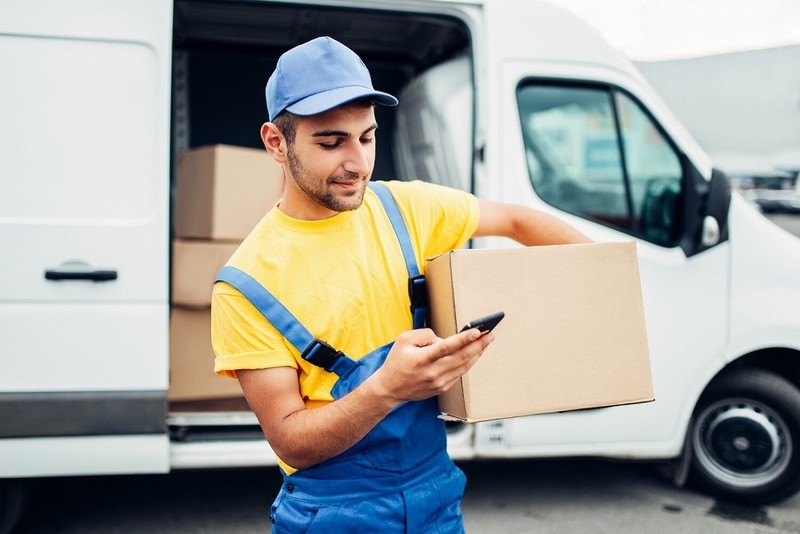 Wpływ sezonowości i szczytów sprzedażowych na logistykę w e-commerce