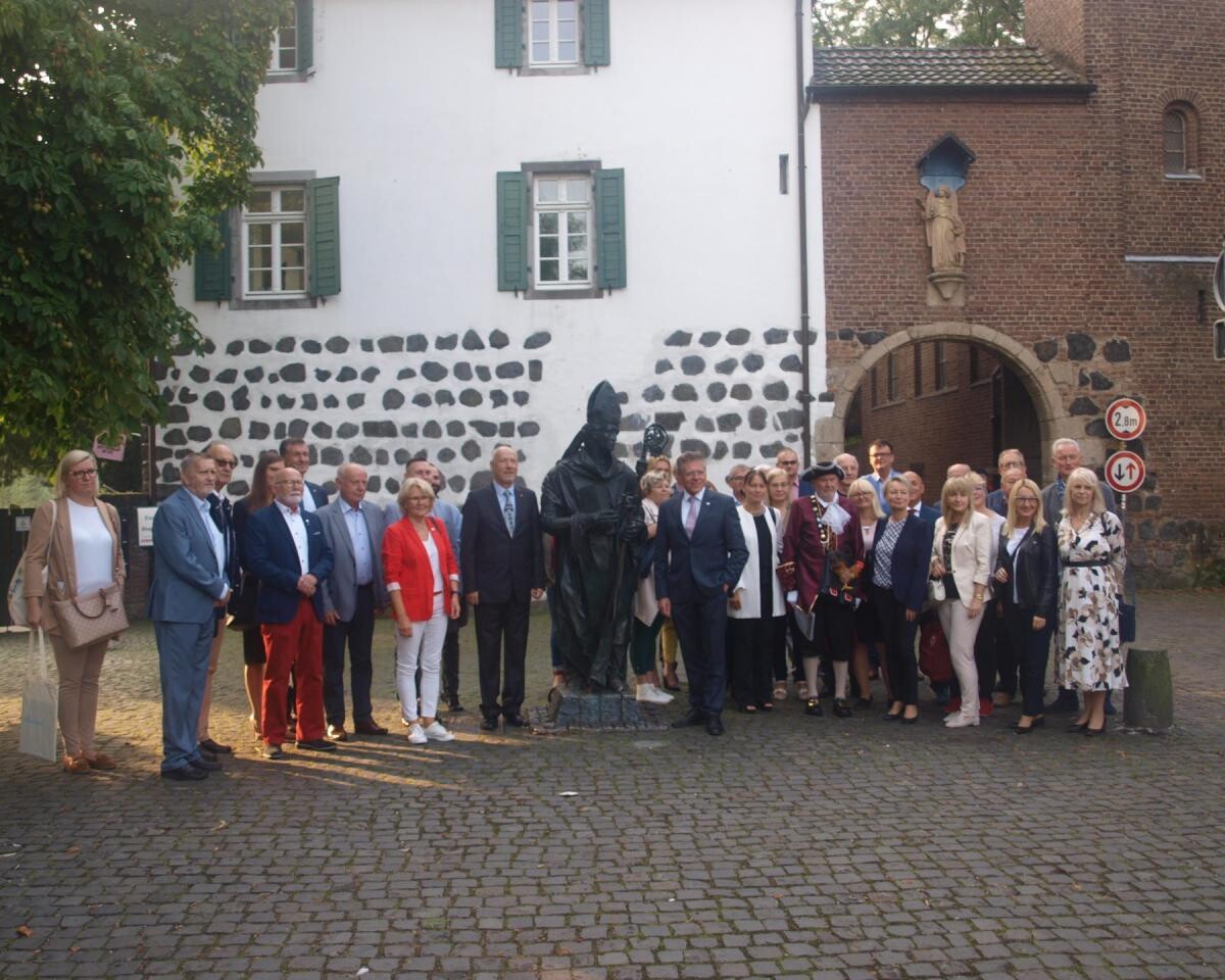 Od 16 do 19 września w Reńskim Powiecie Neuss w Niemczech odbywały się uroczyste obchody 25-lecia współpracy z Powiatem Mikołowskim, które pierwotnie były zaplanowane na 2020 rok.