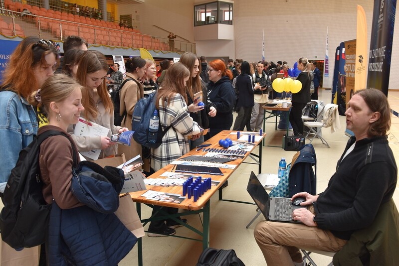 XII Targi Edukacyjne Powiatu Mikołowskiego za nami. Bogata oferta dla przyszłych studentów