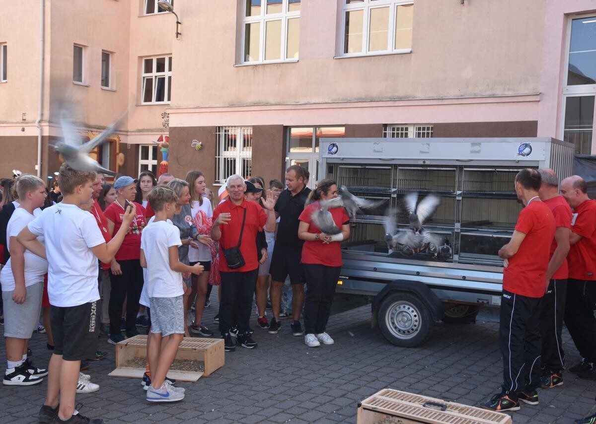 Tegoroczna Spartakiada odbyła się pod hasłem "Kocham Polskę," a poszczególne konkurencje były związane z tym mottem / fot. Starostwo Powiatowe w Mikołowie